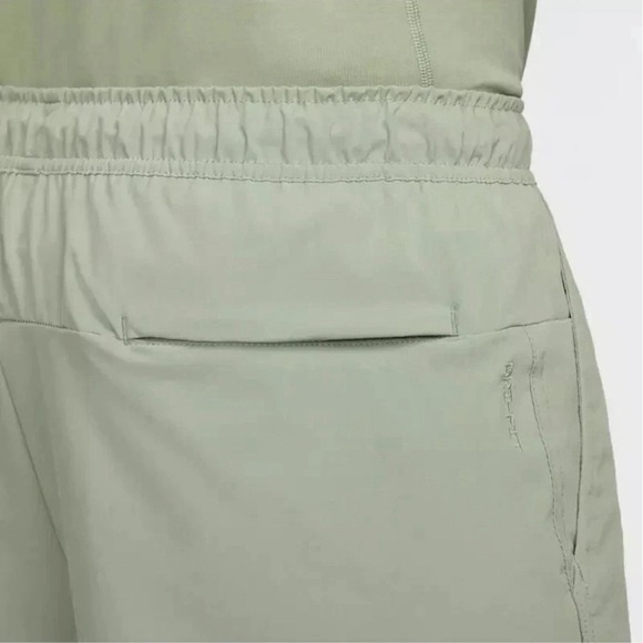 Nike Unlimited Dri-FIT 7" Unlined Training Shorts DV9340-370 Men Size Large - Picture 3 of 4